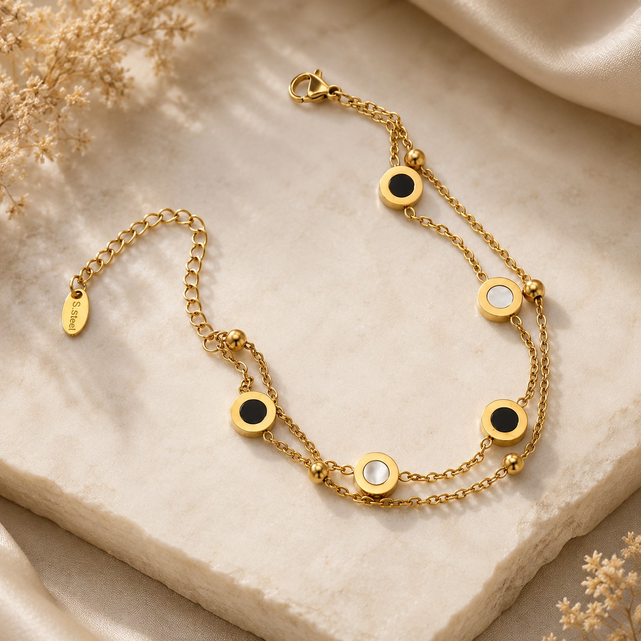 Damenarmband mit 18K Gold PVD beschichtet – Doppelreihiges Design Schwarz/Weiß
